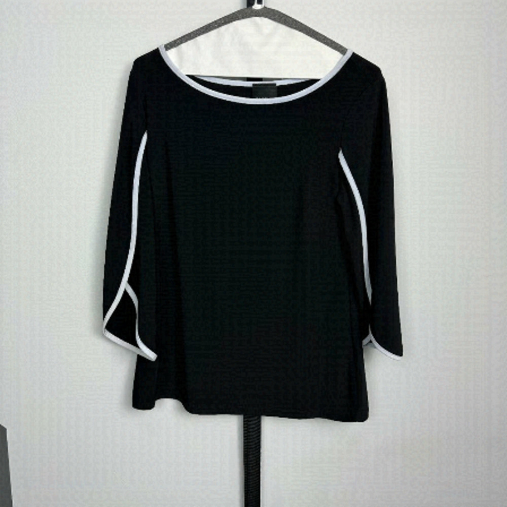EUC - Cartise Top - Size S - Picture 1 of 4